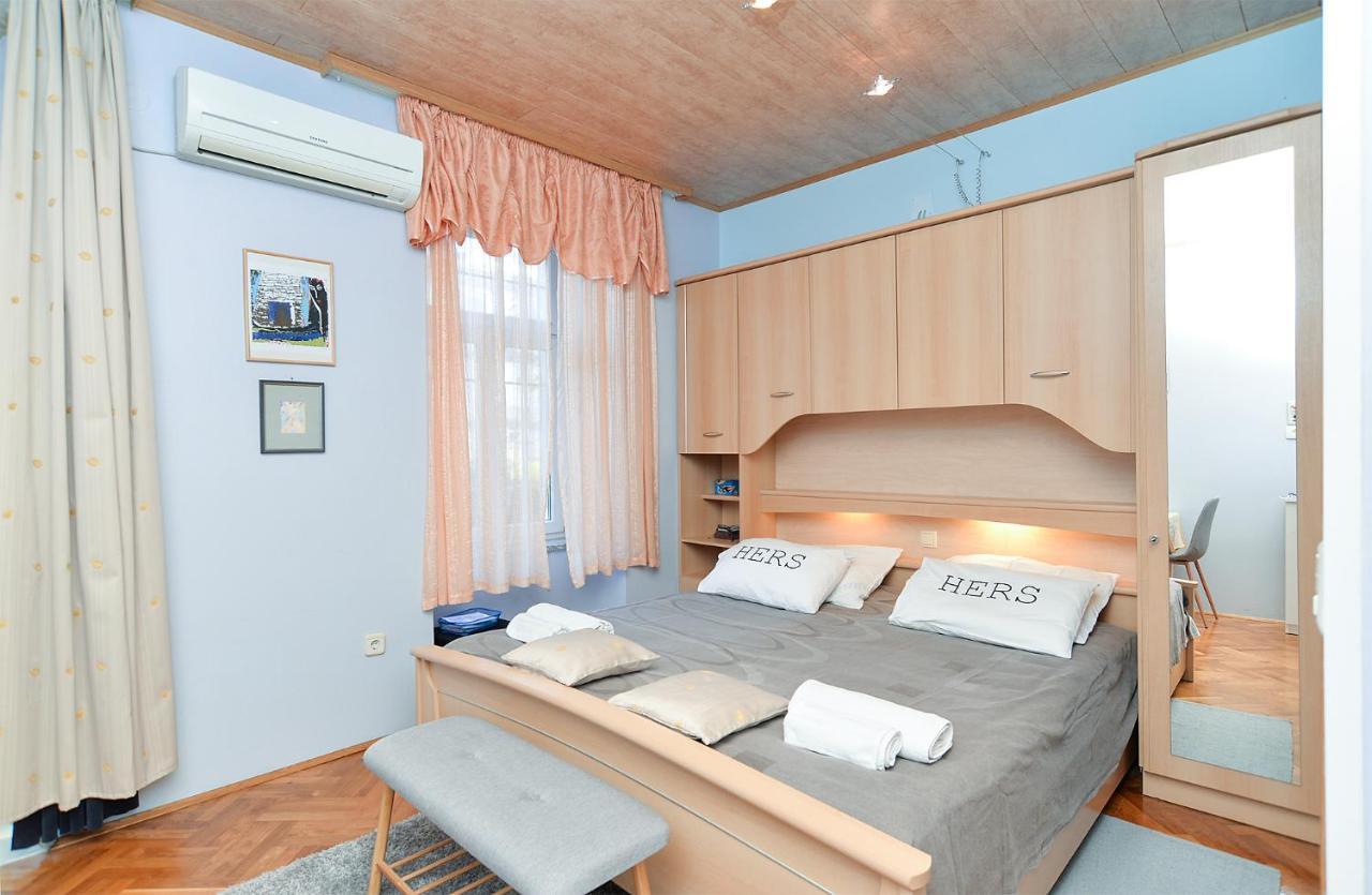Apartments Jasna 1128 Fazana Exterior photo